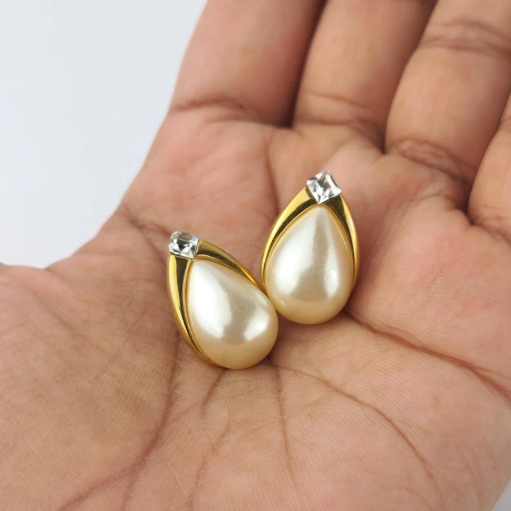 Vintage Richelieu Faux‎ Pearl Teardrop Stud Earrings Gold Tone Rhinestone